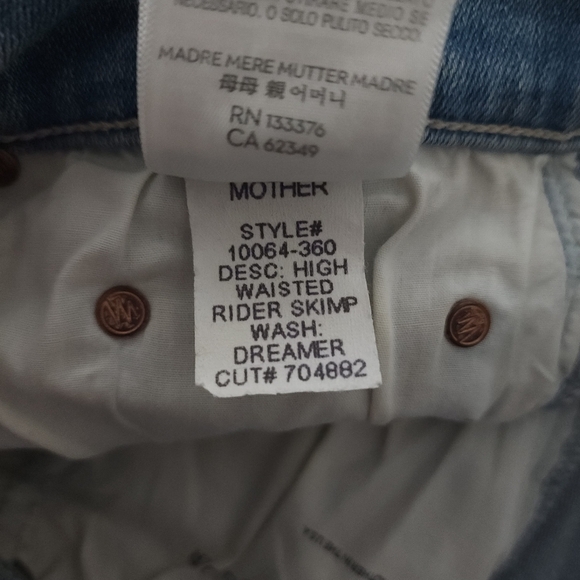 Mother High Waisted Rider Skimp Jeans in Dreamer - Picture 8 of 11